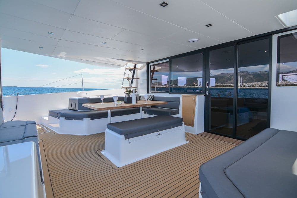 dufour 48 bee's knees exterior dining area and sitting area